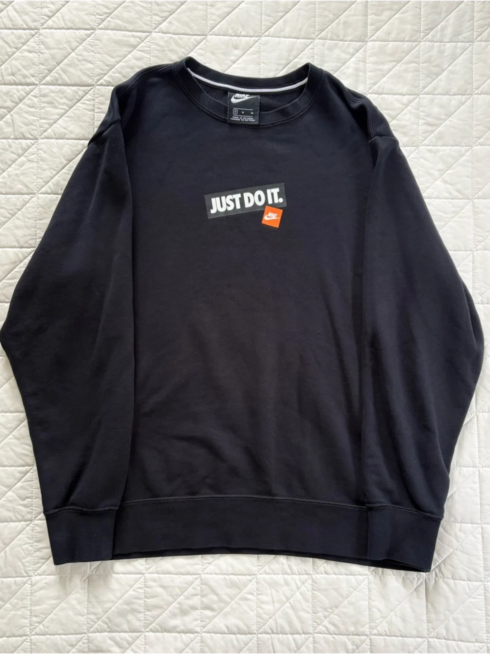 Nike Just Do It Motivational "Fear Of" Graphic Sweatshirt Black Women’s Medium - Picture 4 of 7